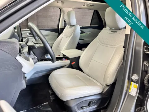 More photos of 2025 Ford Explorer Platinum at Parkline Motors, UT