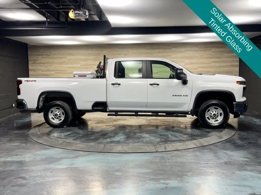 Chevrolet Silverado photo 26