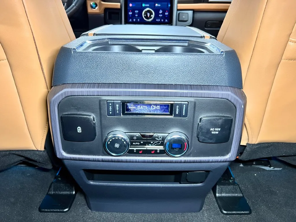 Ford Expedition photo 20