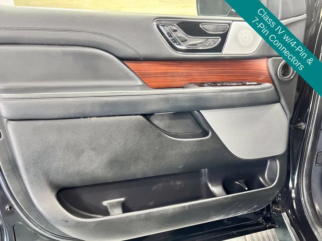 Lincoln Navigator L photo 25