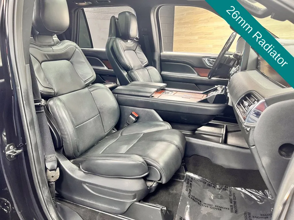Lincoln Navigator L photo 7