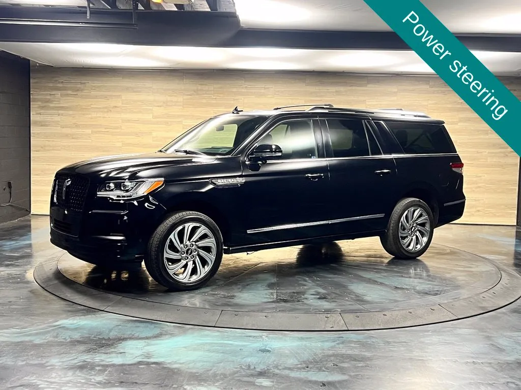 Lincoln Navigator L photo 8