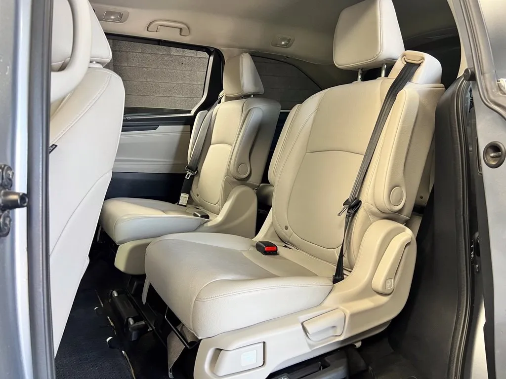 Honda Odyssey photo 17