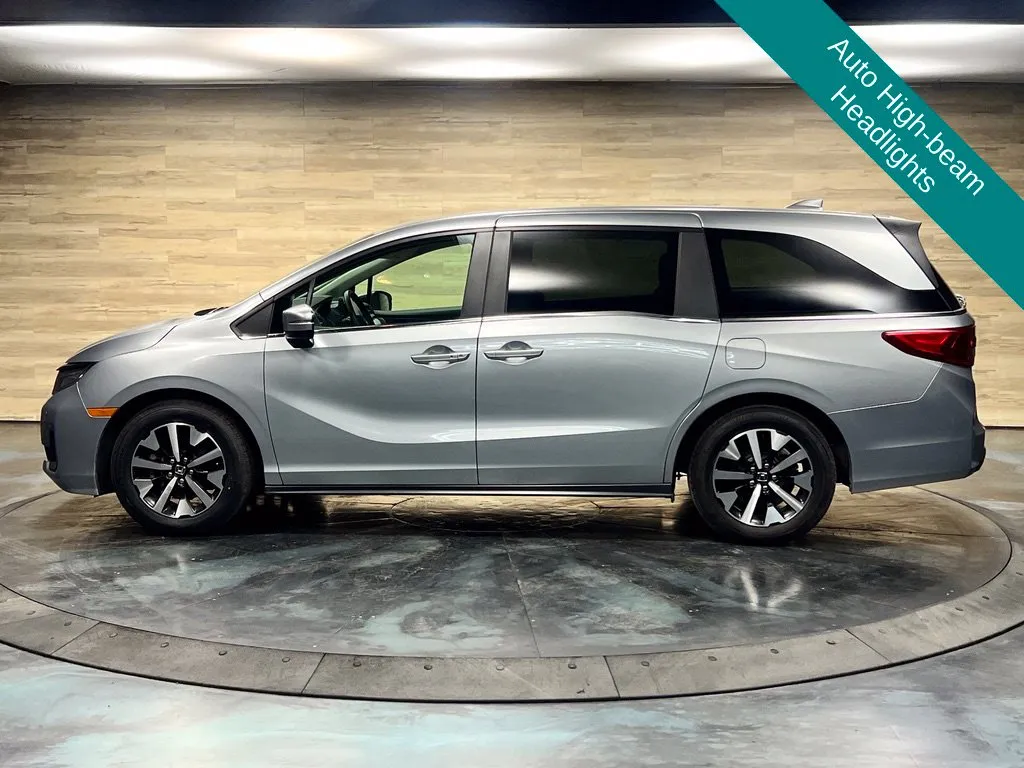 Honda Odyssey photo 11