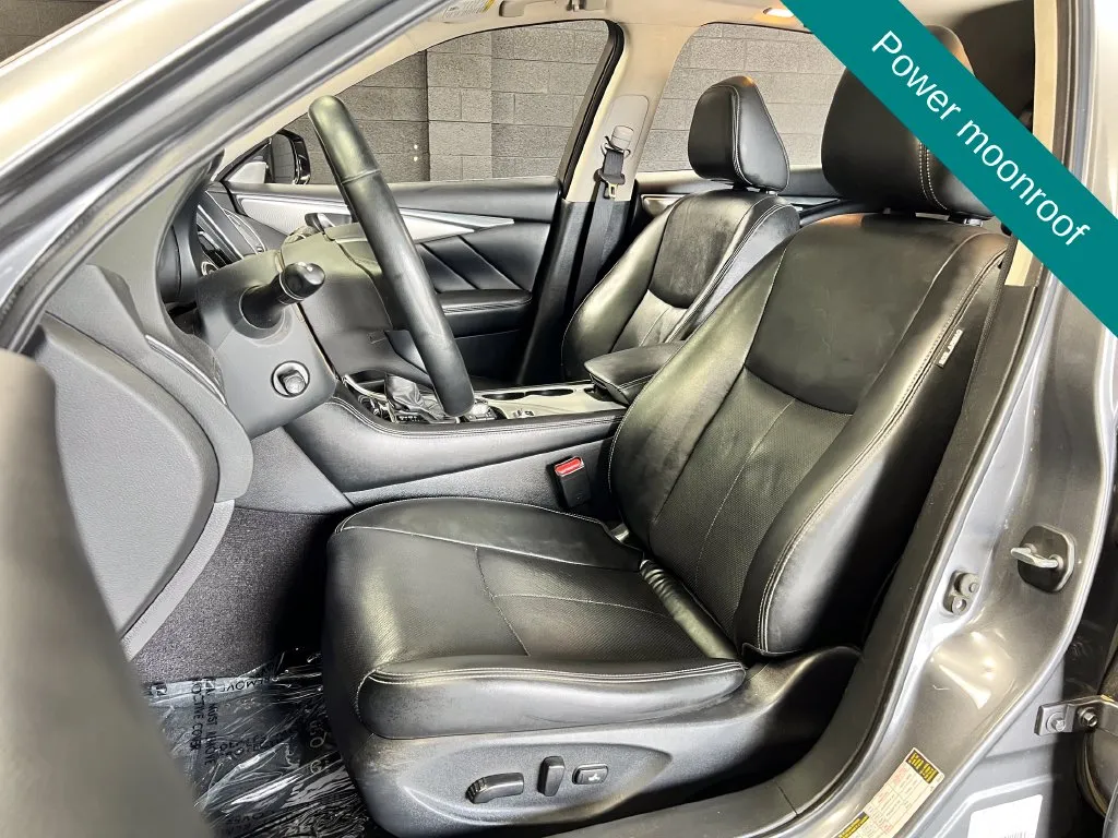 Infiniti Q50 photo 6