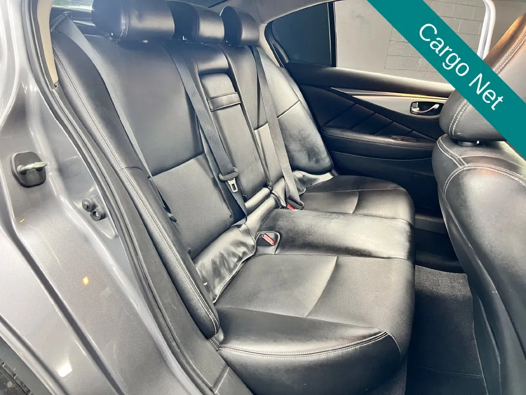 Infiniti Q50 photo 16