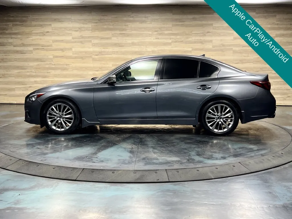 Infiniti Q50 photo 14
