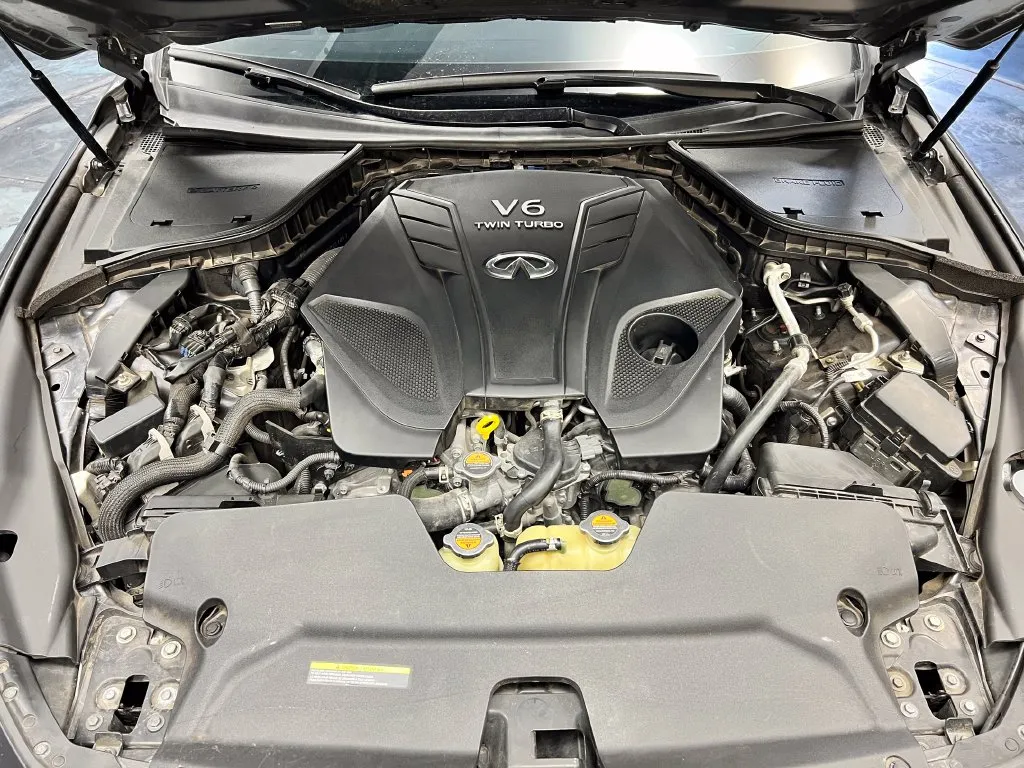 Infiniti Q50 photo 24