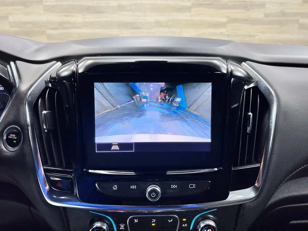 Chevrolet Traverse photo 16