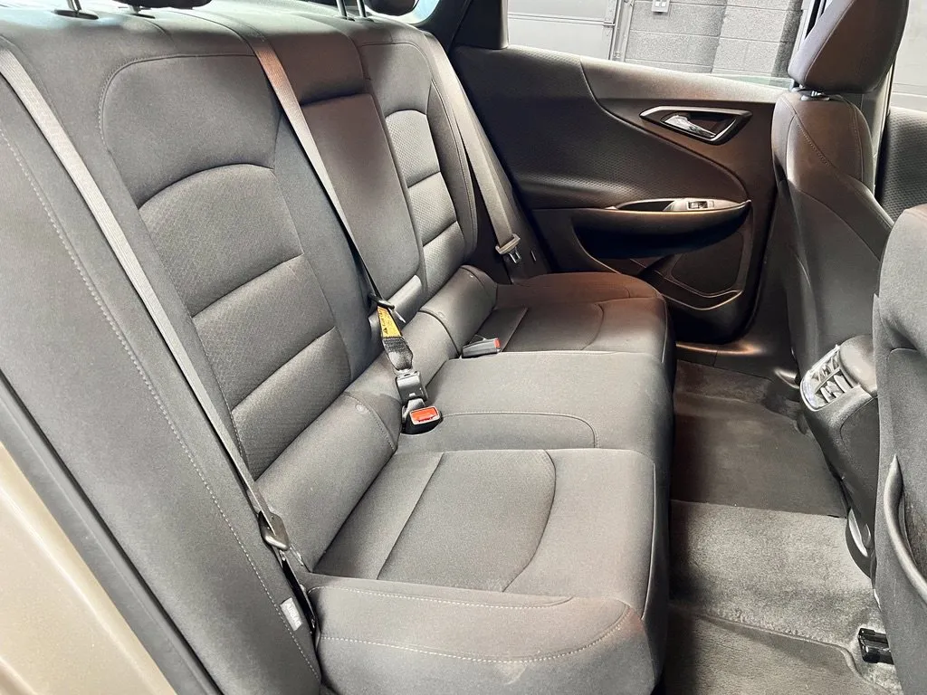 Chevrolet Malibu photo 16