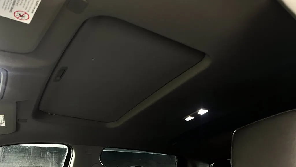 Chevrolet Silverado photo 3