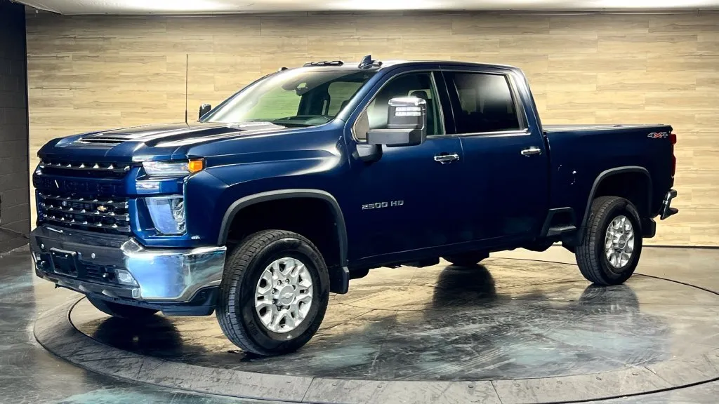 Chevrolet Silverado photo 8
