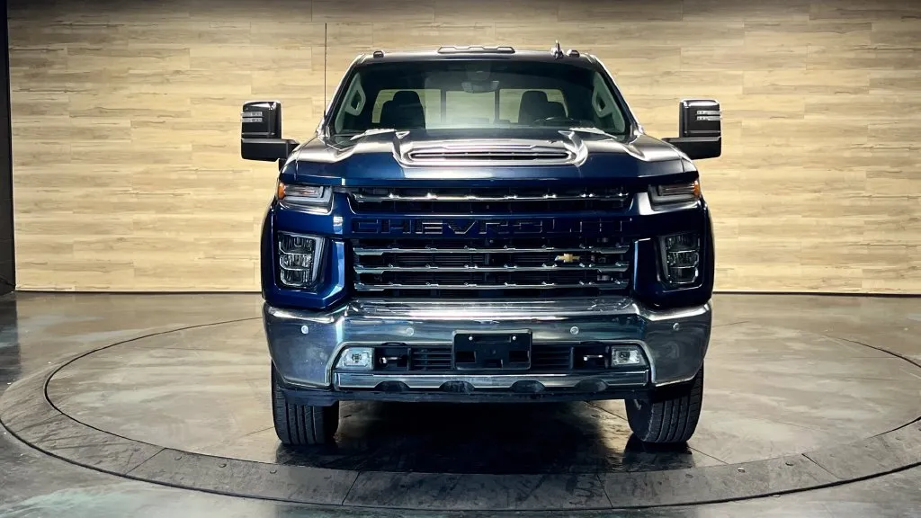 Chevrolet Silverado photo 4