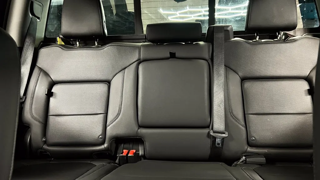 Chevrolet Silverado photo 16