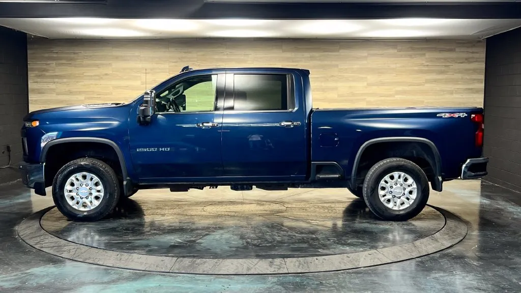 Chevrolet Silverado photo 12