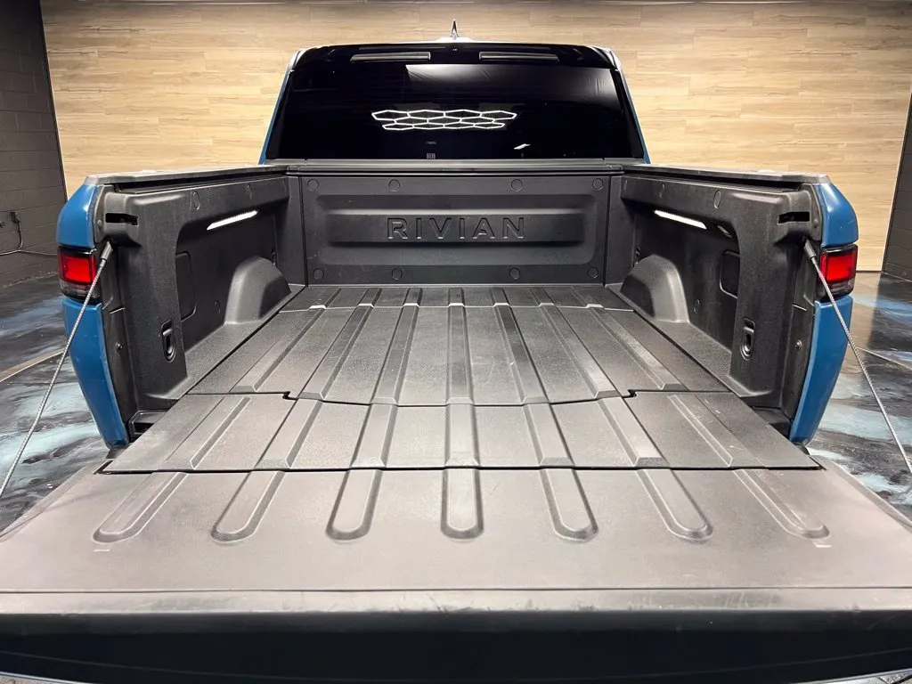 Rivian R1T photo 14