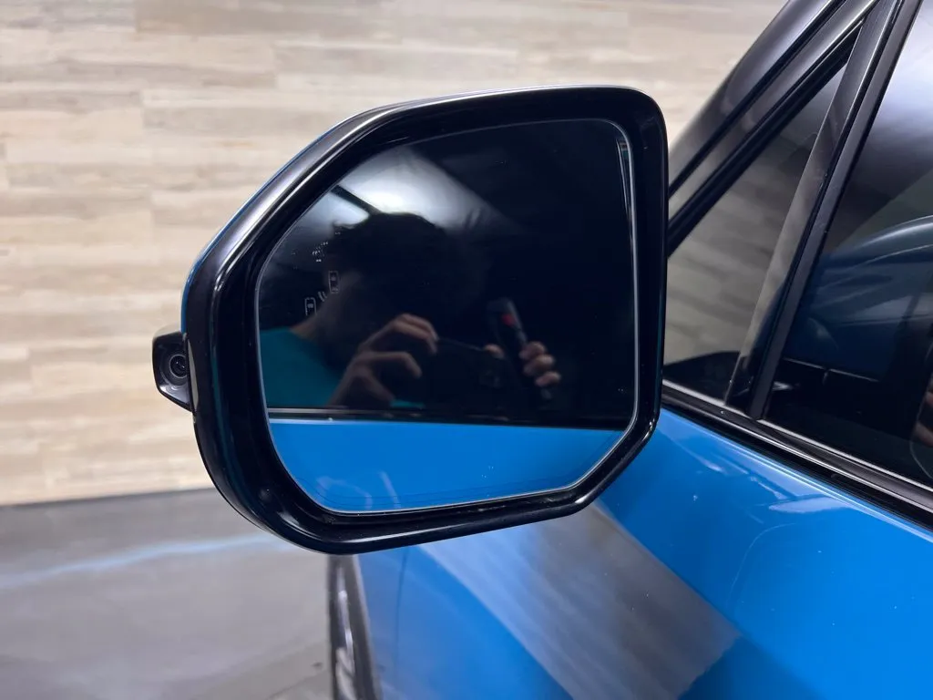 Rivian R1T photo 26