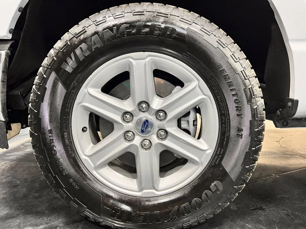 Ford F-150 photo 10