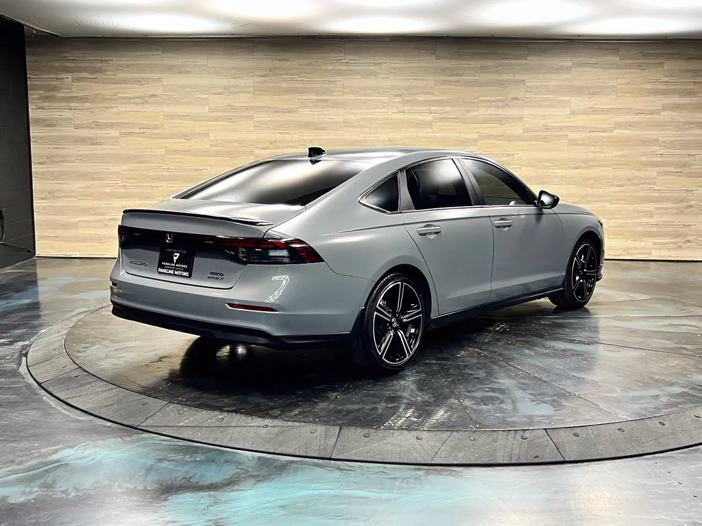 Honda Accord photo 14