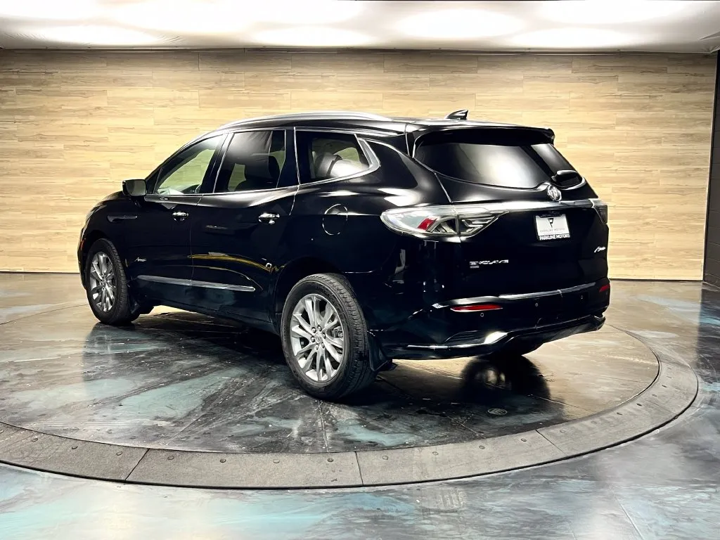 Buick Enclave photo 8