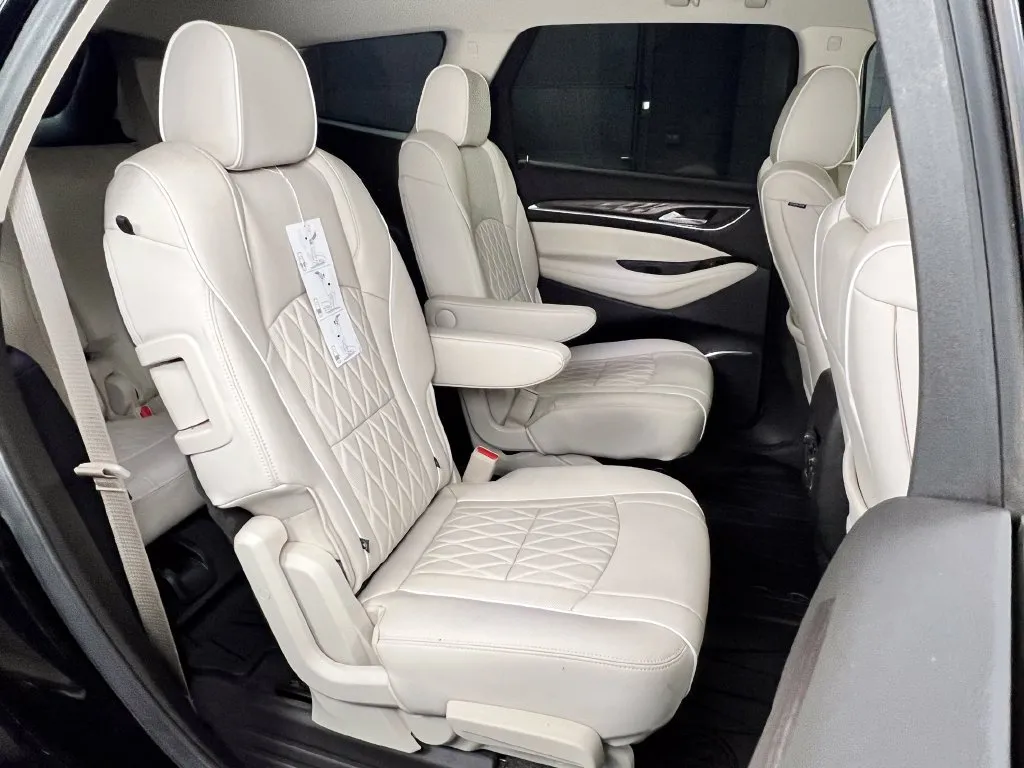 Buick Enclave photo 15