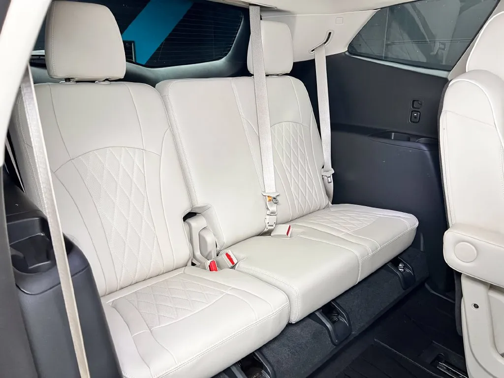 Buick Enclave photo 16
