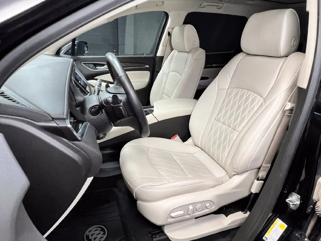 Buick Enclave photo 27