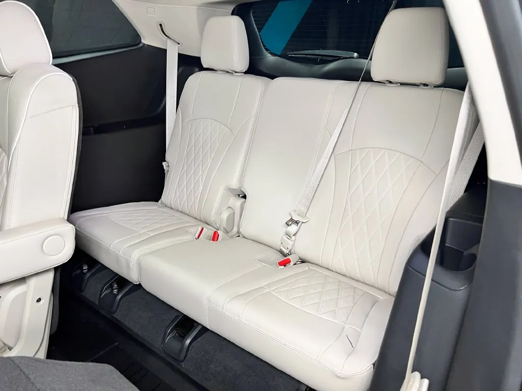 Buick Enclave photo 18