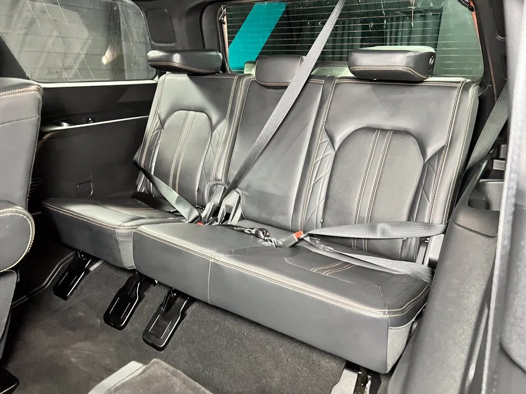 Ford Expedition photo 20