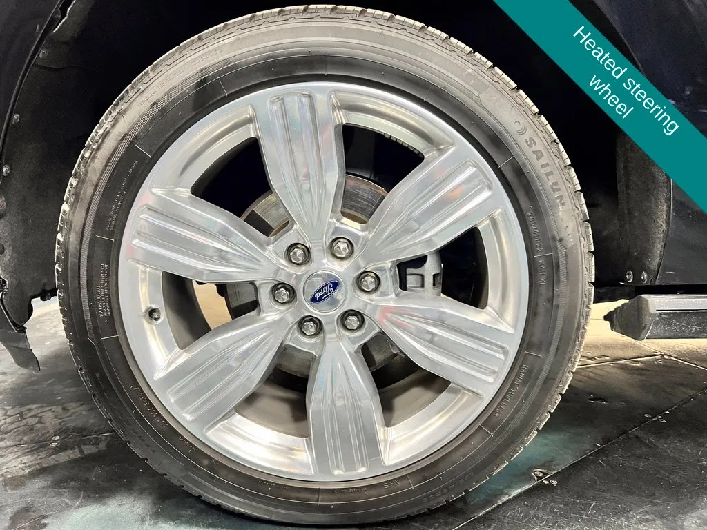 Ford Expedition photo 10