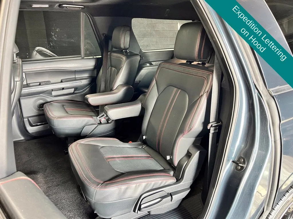 Ford Expedition MAX photo 14