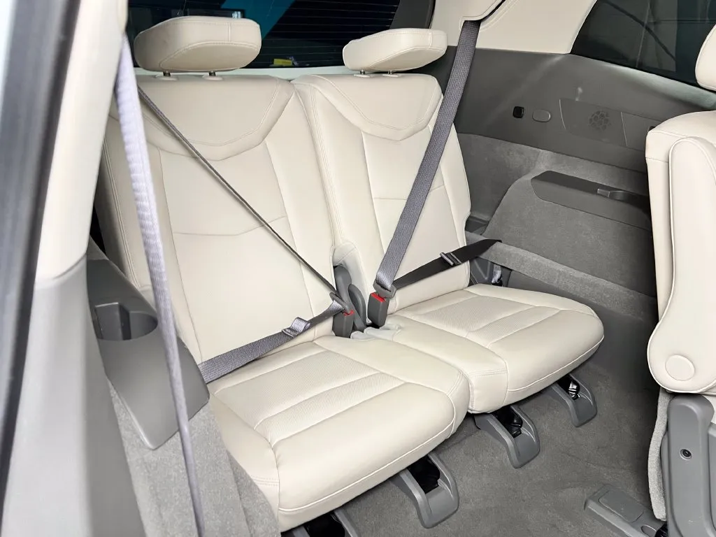 Cadillac XT6 photo 17