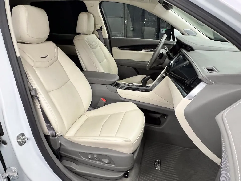 Cadillac XT6 photo 6