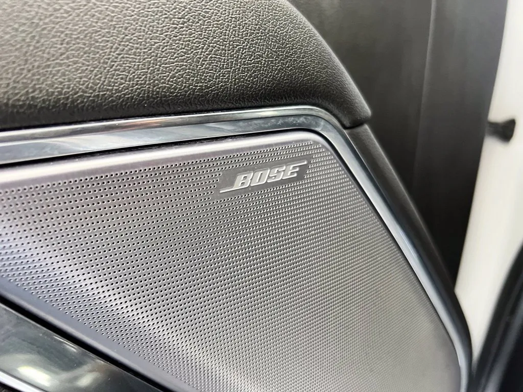 Chevrolet Silverado photo 25