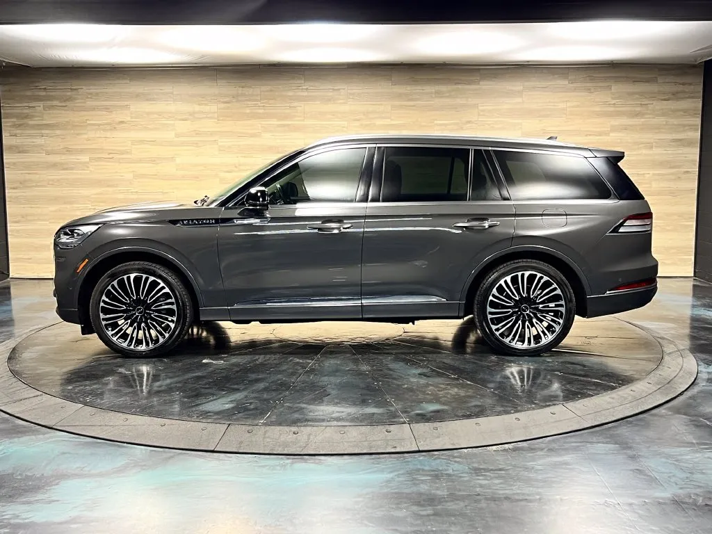 Lincoln Aviator photo 10