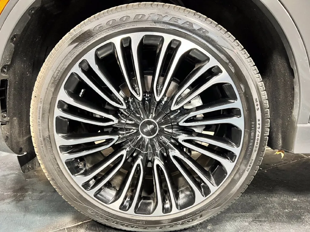 Lincoln Aviator photo 12