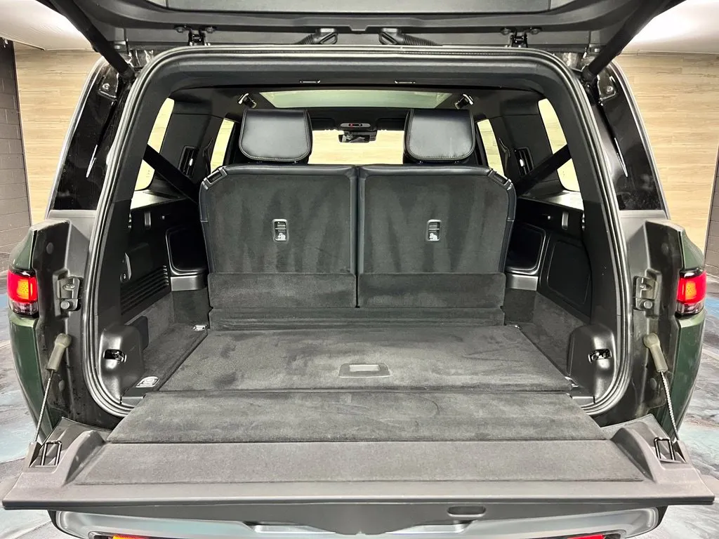 Rivian R1S photo 21