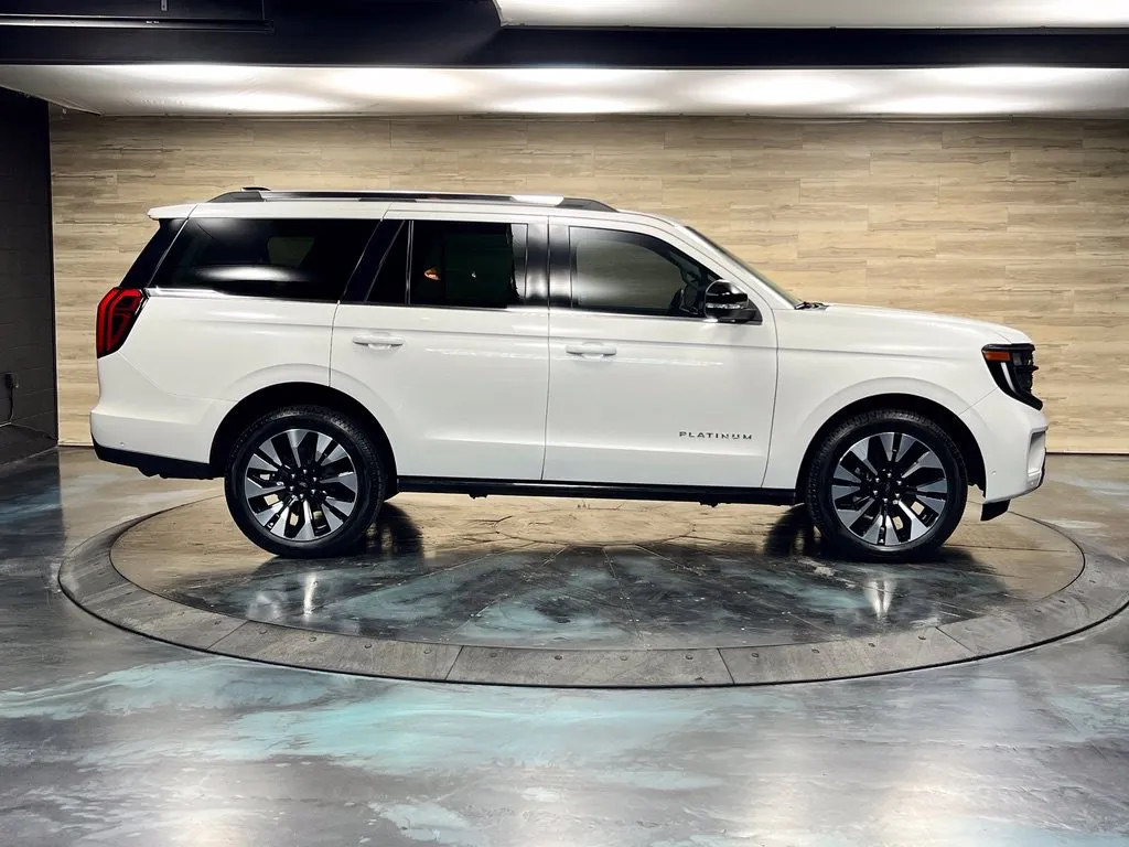 Ford Expedition photo 22
