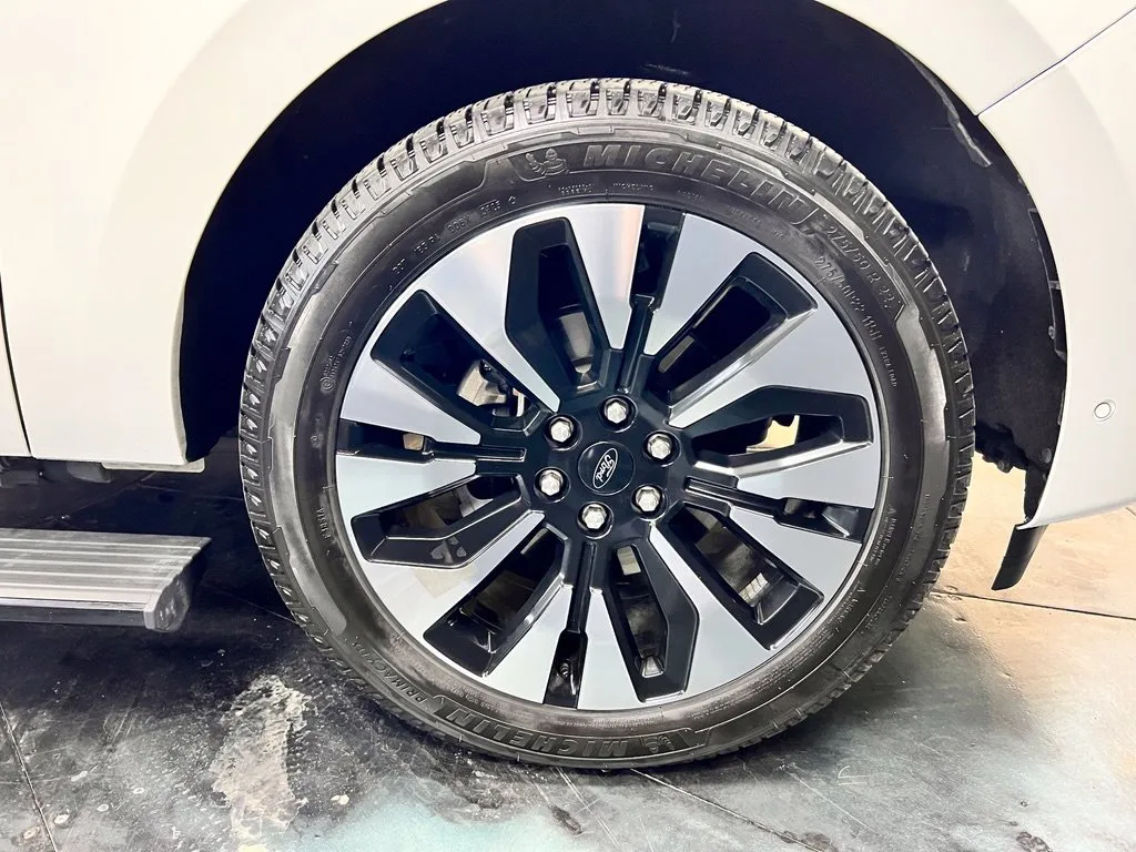 Ford Expedition photo 26