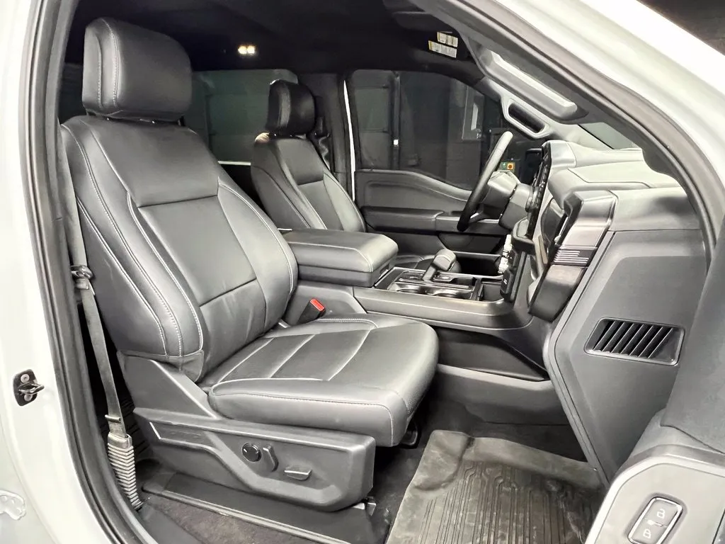 Ford F-150 photo 7