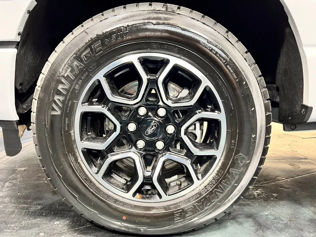Ford F-150 photo 12
