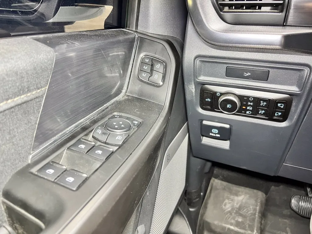 Ford F-150 photo 22