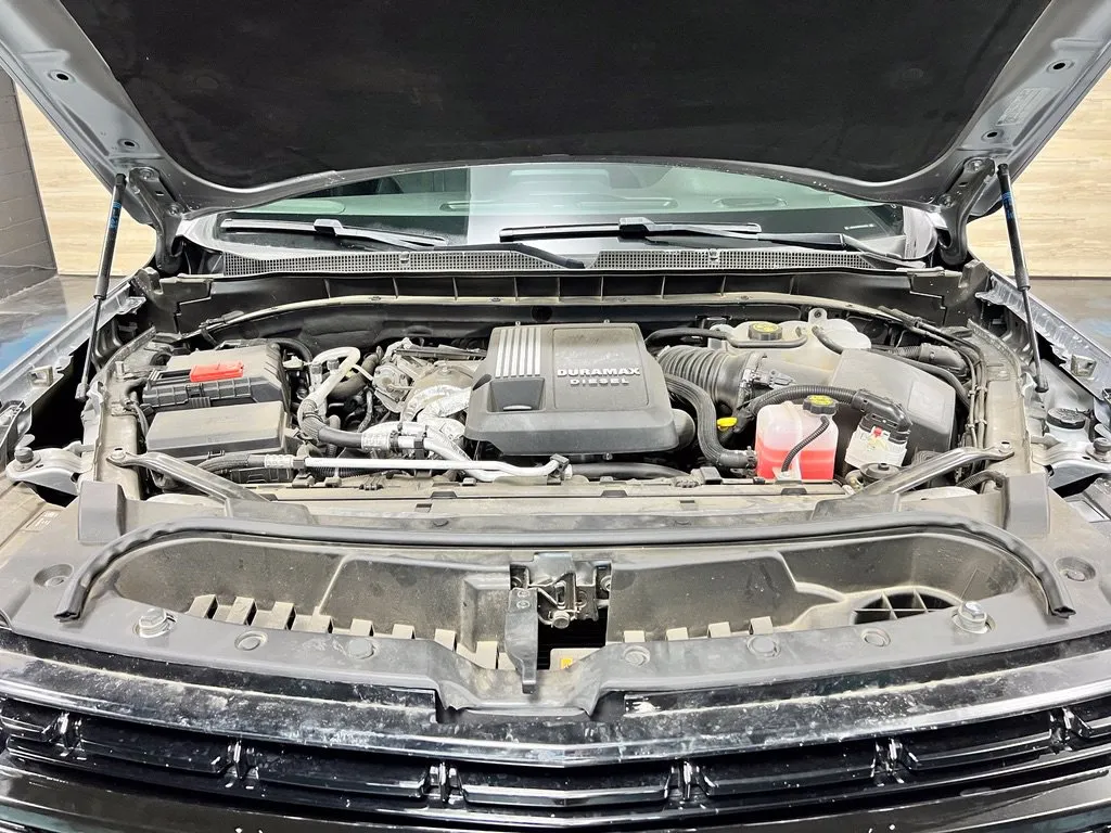 Chevrolet Suburban photo 10