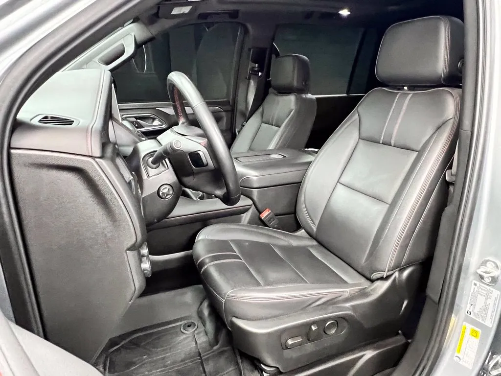 Chevrolet Suburban photo 6