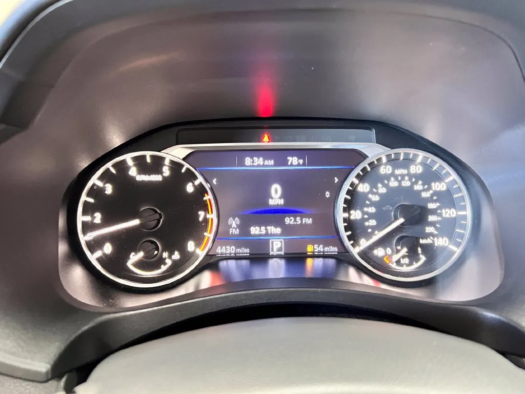 Nissan Altima photo 17