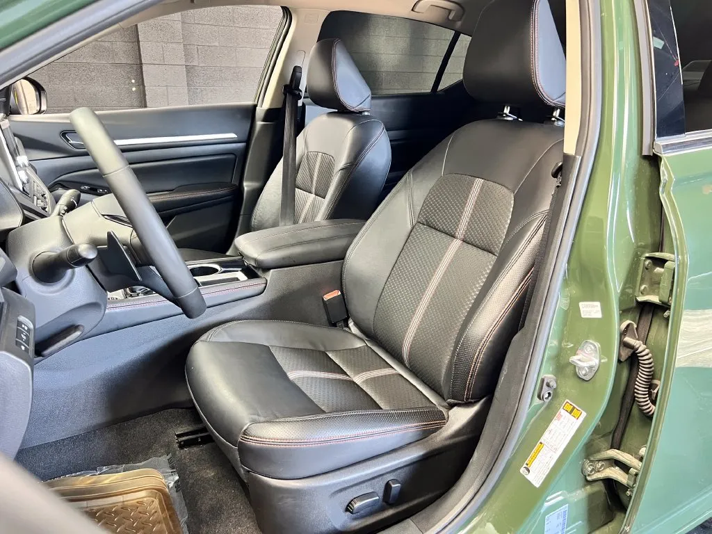 Nissan Altima photo 6