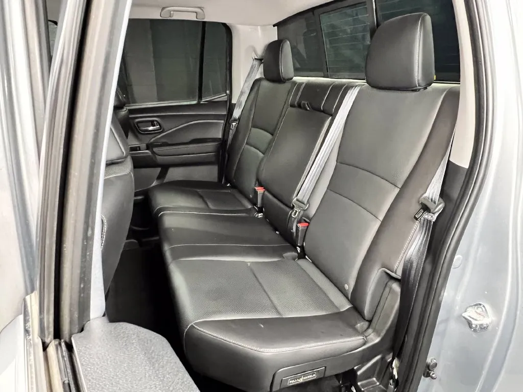 Honda Ridgeline photo 18