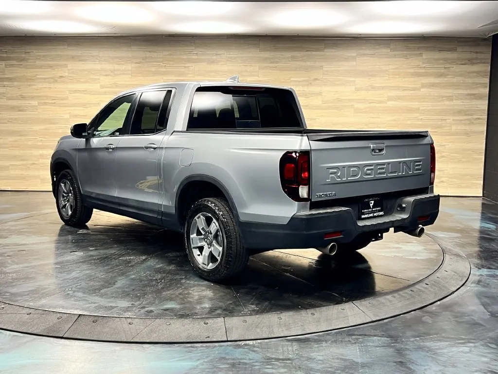 Honda Ridgeline photo 12