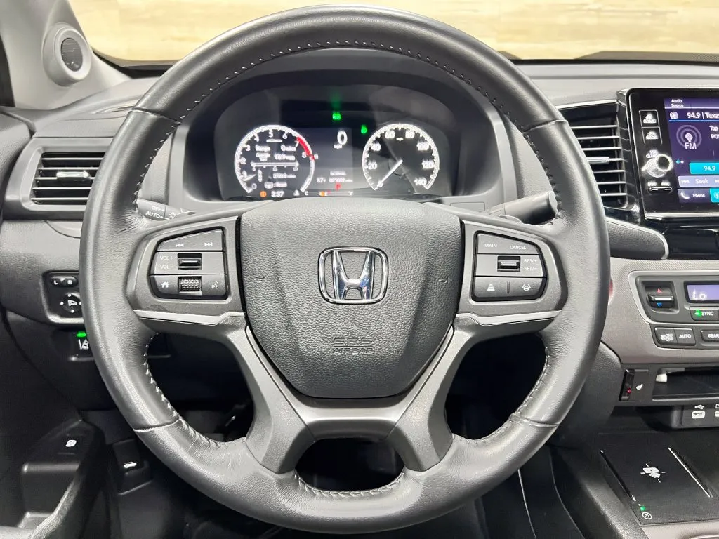 Honda Ridgeline photo 3