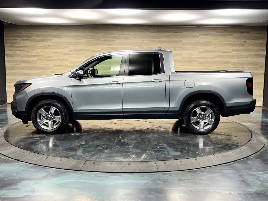 Honda Ridgeline photo 10